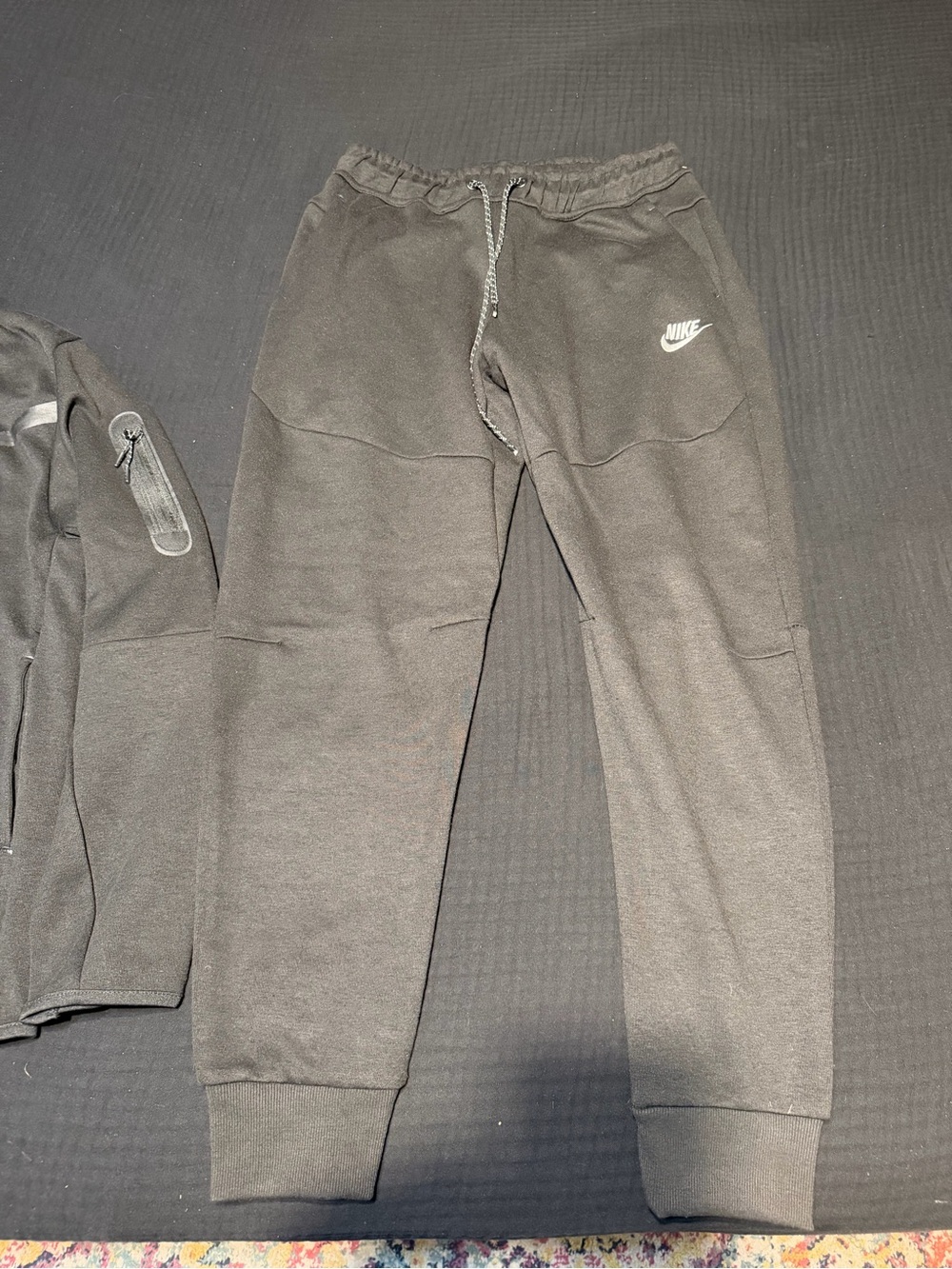 Nike men’s sweat suit